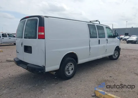 2010 Chevrolet Express 2500 Work Van z USA, uszkodzony, nr VIN 1GCZGGAA0A1111615